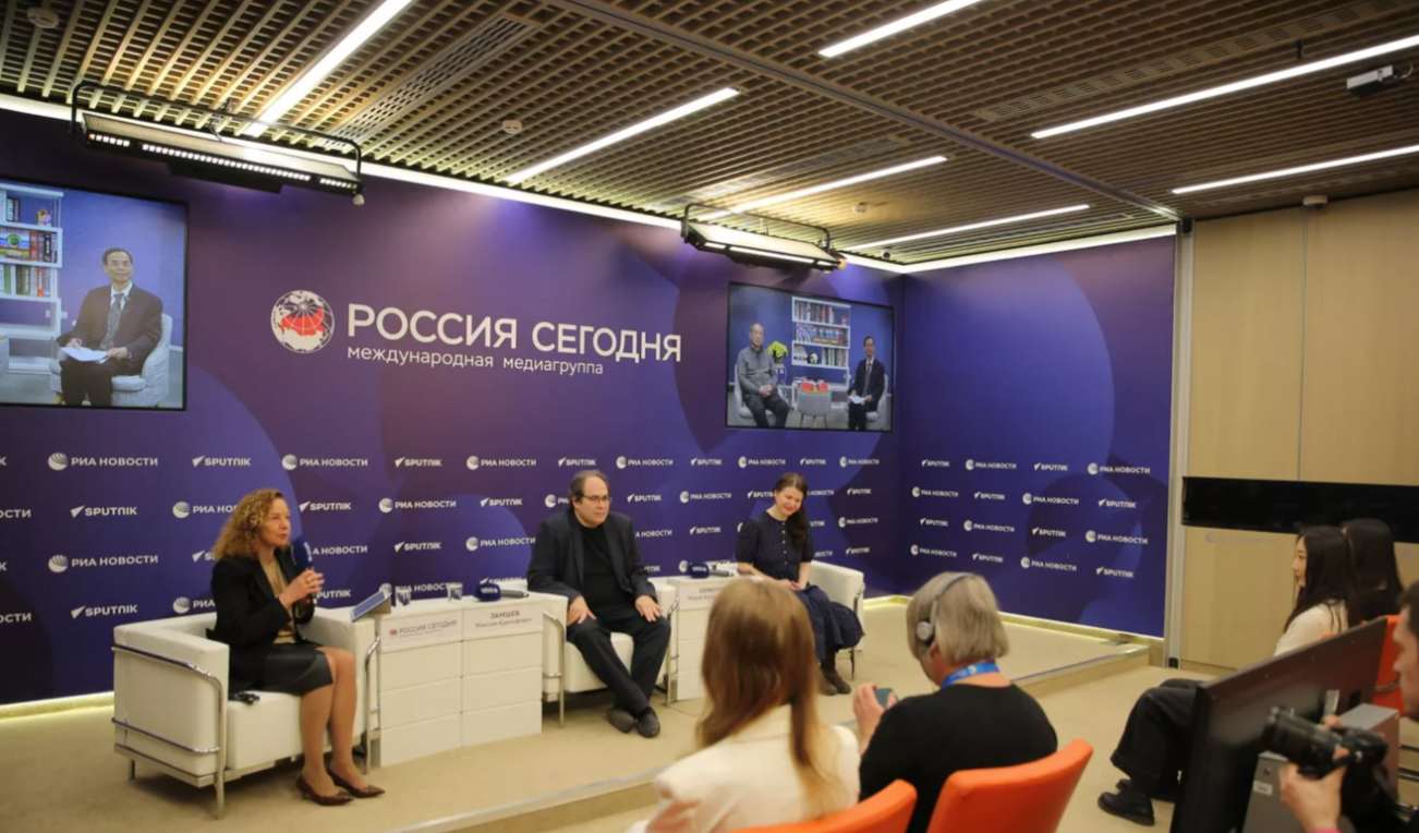 Cостоялся литературный видеомост Москва-Пекин